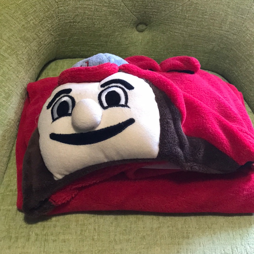 Ohio State Mascot Kids blanket RED 36x50 two corner hand pockets.